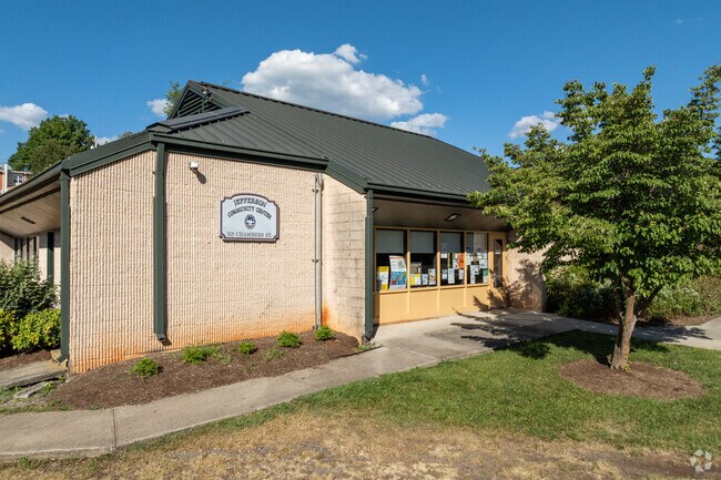 Local Dearington residents enjoy Jefferson Park.