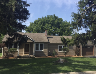 2321 Parkrose St, Crest Hill, IL 60403