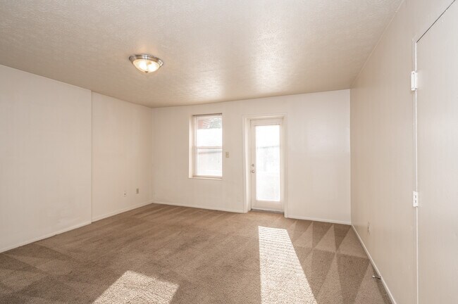 Euclid Court, Cincinnati, OH 45219 - photo 6