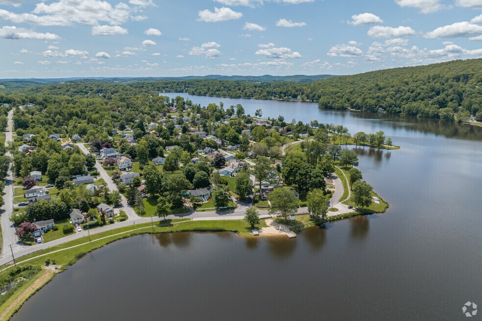 Lake Carmel_1025977_NA_061125_V1