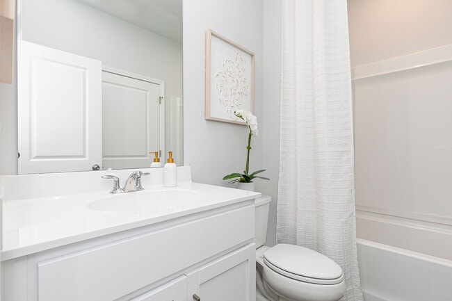 1915 Watson Falls Ct, Lawrenceville, GA 30043 - photo 6