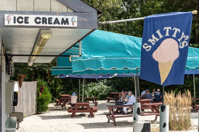 Seconsett Island residents love a treat from Smitty's.