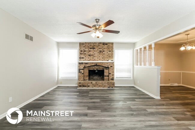 612 Arena Dr, Peculiar, MO 64078 - photo 4