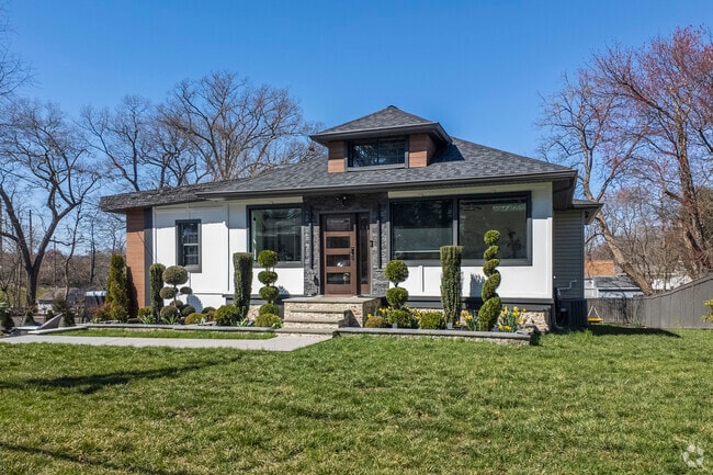 Bungalows built as early as the 1930s are sprinkled throughout Old Bowie.