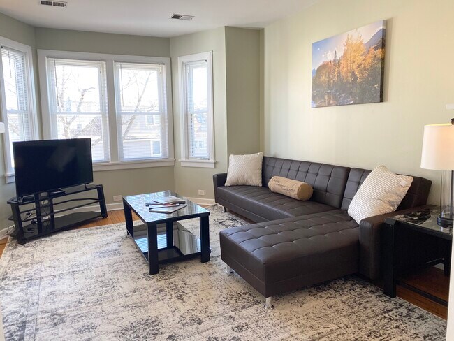 2838 N Drake Ave unit 1., Chicago, IL 60618 - photo 2