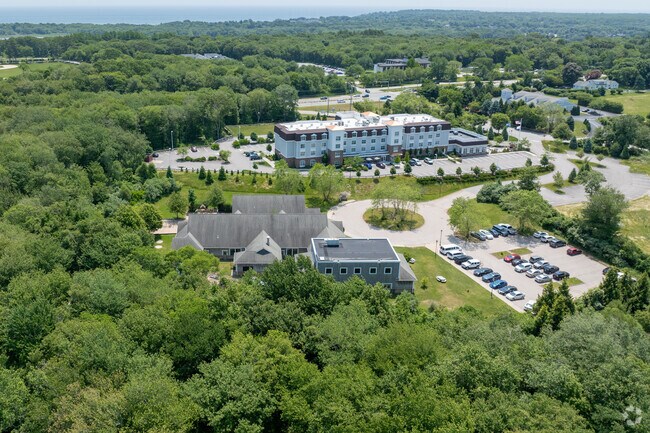Left side of School Image
Bradley School-South.