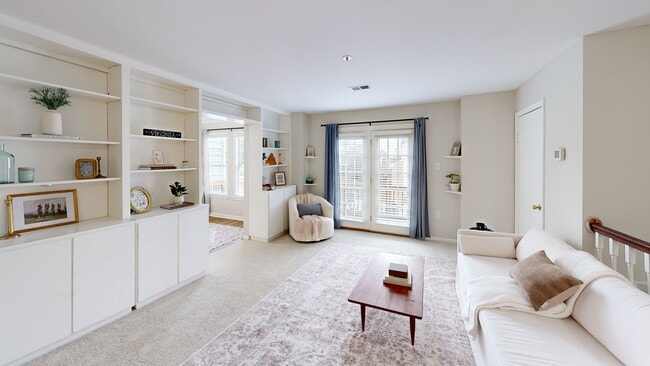 11184 Stagestone Way, Manassas, VA 20109 - photo 2