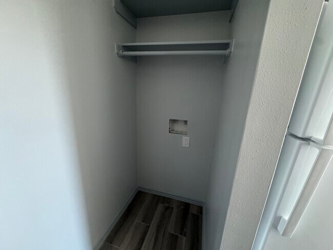 21 Dunlap St unit B, Brownsville, TX 78521 - photo 6