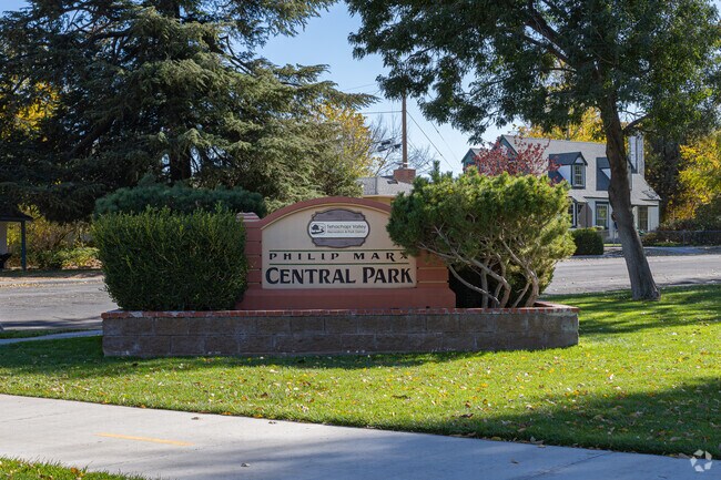 Tehachapi offers residents safe and clean public parks to bring the family.