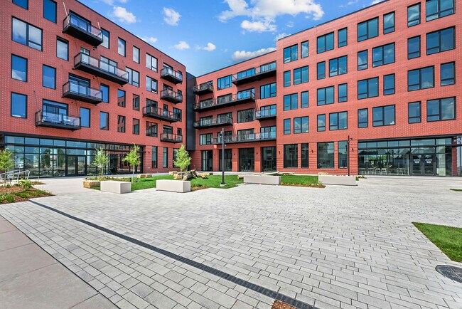 The Common Place Apartments, Ashwaubenon, WI 54304 - photo 4