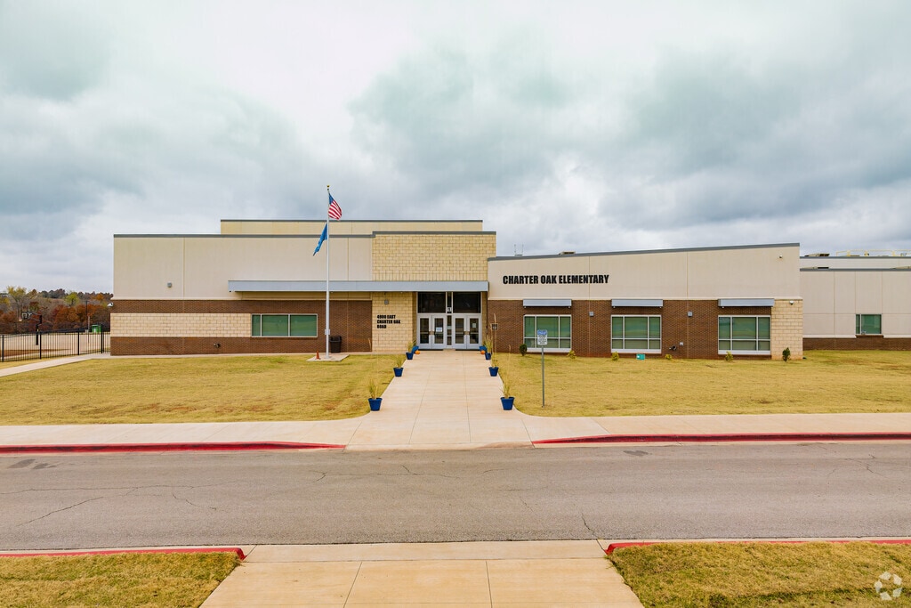 Charter Oak Elementary provides education in the Edmond area.