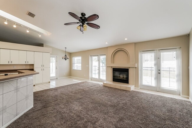 19515 Lake Osceola Ln, Odessa, FL 33556 - photo 4