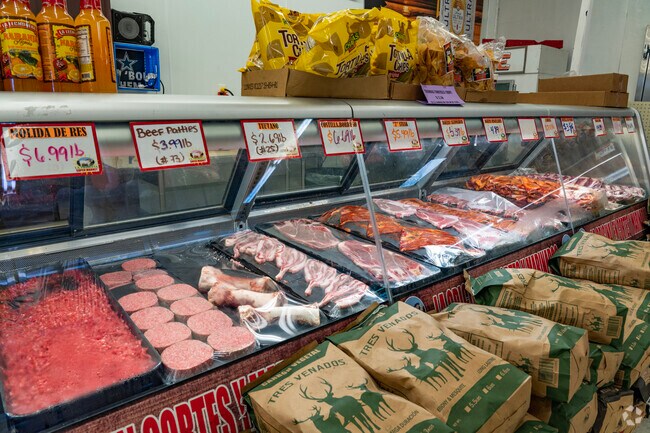 La Pasadita Super Market offers various fresh meat products.