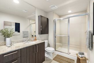 145 SW 13th St, Miami, FL 33130