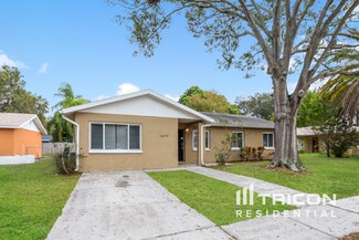 12475 Del Verde Dr, Largo, FL 33773