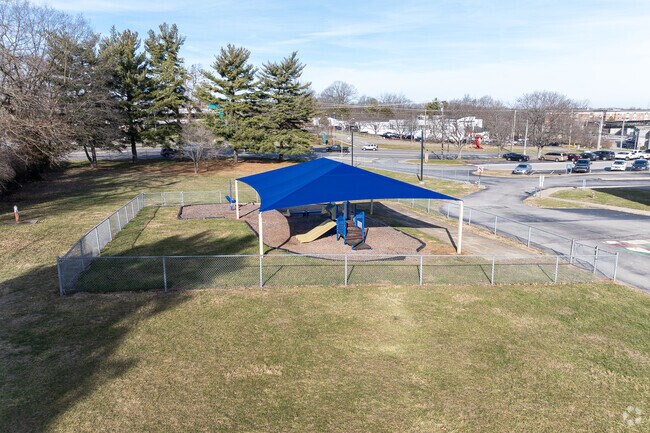The student population of Picadome Elementary School is 417 and the school serves PK-5.