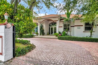 5750 SW 67th Ave, South Miami, FL 33143