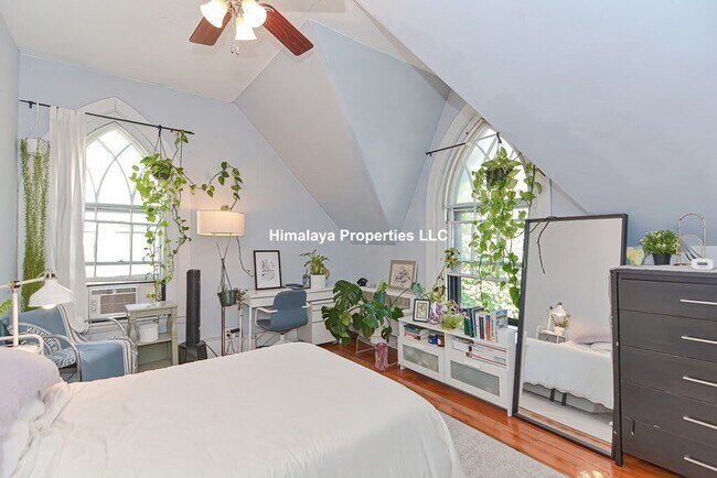139 Hillside St, Roxbury Crossing, MA 02120 - photo 2