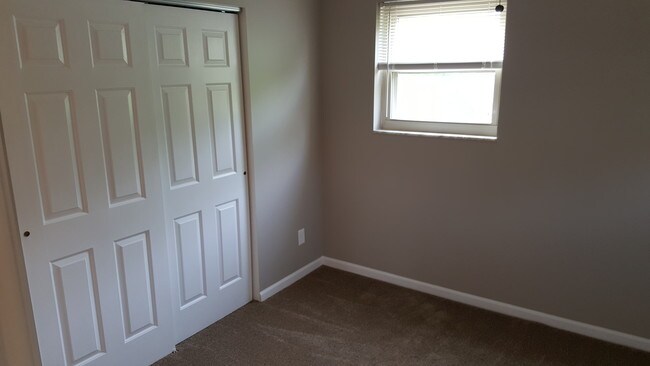 Wardall, Cincinnati, OH 45211 - photo 6