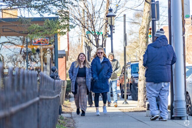 Residents can shop retail and find good eats with a friend on Ludlow Avenue in Corryville.