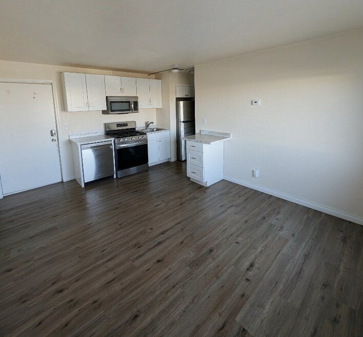 618 Gambell St unit 11, Anchorage, AK 99501 - photo 1