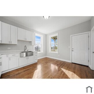 1642 S Harding Ave Unit 3, Chicago, IL 60623