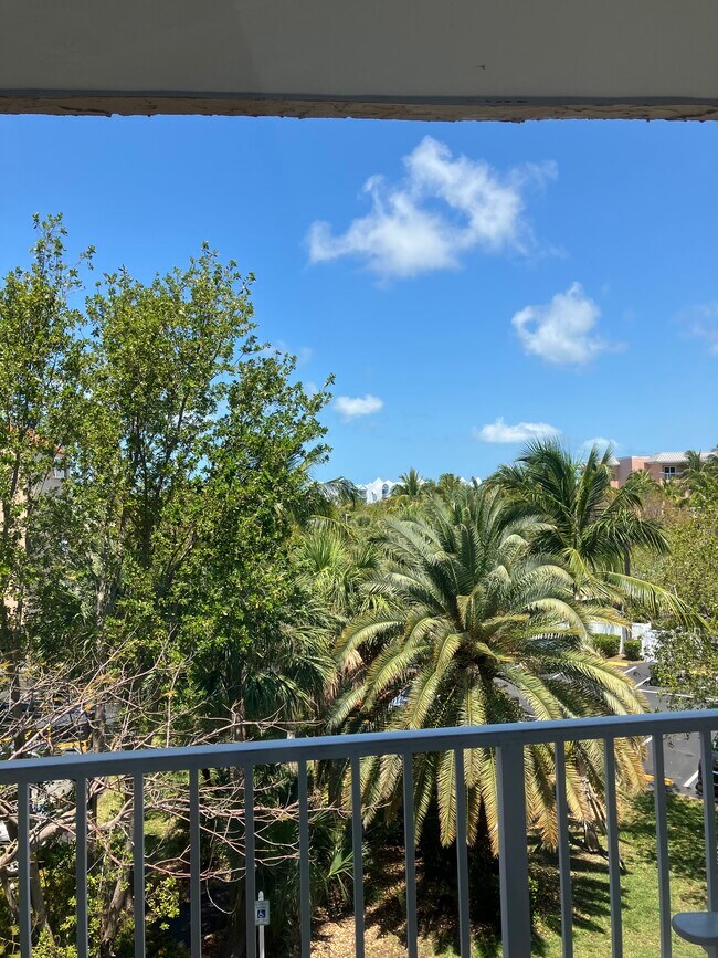 Las Salinas Condominiums unit N303, Key West, FL 33040 - photo 2