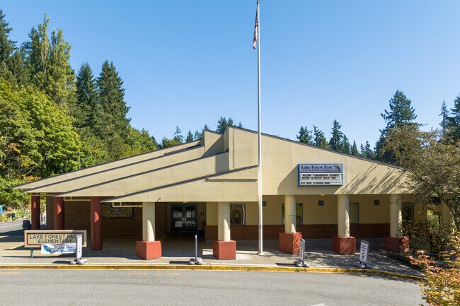 Lake Forest Park Elementary near Horizon View offers an A-minus rating and active PTA programs.