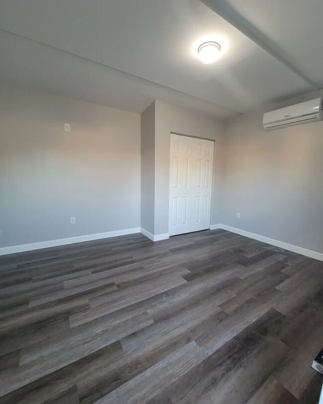 19720 NW 40th Ct unit efficiency, Miami Gardens, FL 33055 - photo 2