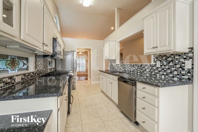 5233 Old Plantation Cir, Winston Salem, NC 27104 - photo 7