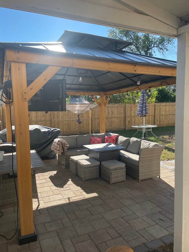 247 Chiswell Rd, Schenectady, NY 12304 - photo 3