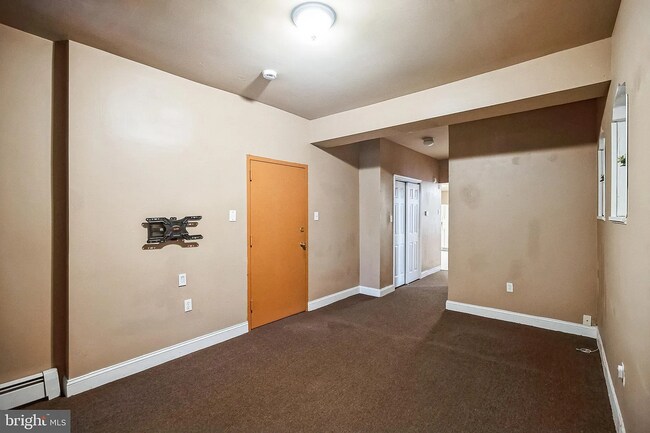 1124 S 15th St unit 2ND FL, Philadelphia, PA 19146 - photo 6