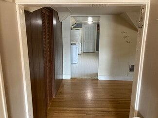 210 E Thompson St Unit 2, Mankato, MN 56001