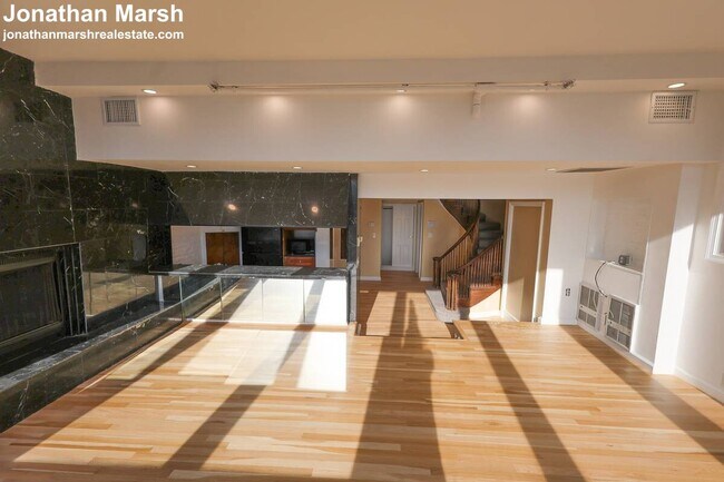 117 Beacon St unit PHR, Boston, MA 02116 - photo 3