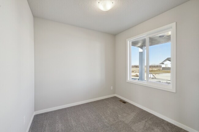 0 Y Ave unit 38620363, Grimes, IA 50111 - photo 4