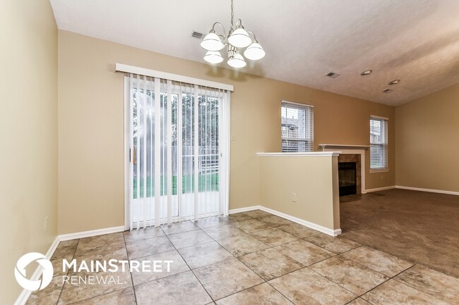 3935 Libra Ln, Indianapolis, IN 46235 - photo 4