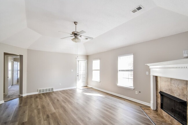 7862 Fallstone Rd, Memphis, TN 38125 - photo 4