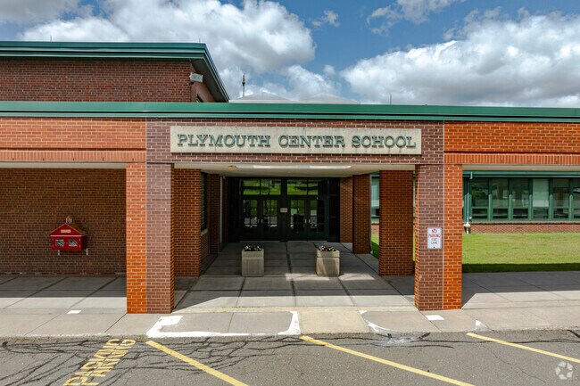 Plymouth Center School is located at 107 North Street in Plymouth, CT.