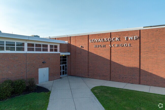 Loyalsock Township Senior High School has scored an overall B+ rating from Niche.