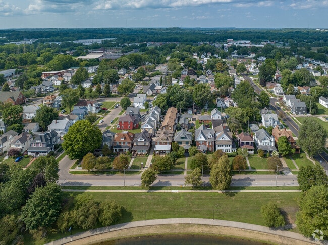 Barberton is mainly residential homes.