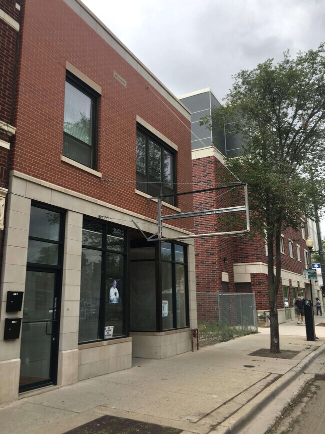 3054 N Milwaukee Ave Unit 2R, Chicago, IL 60618