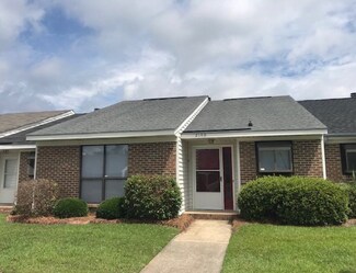 2140 Fox Run Dr, Kinston, NC 28504