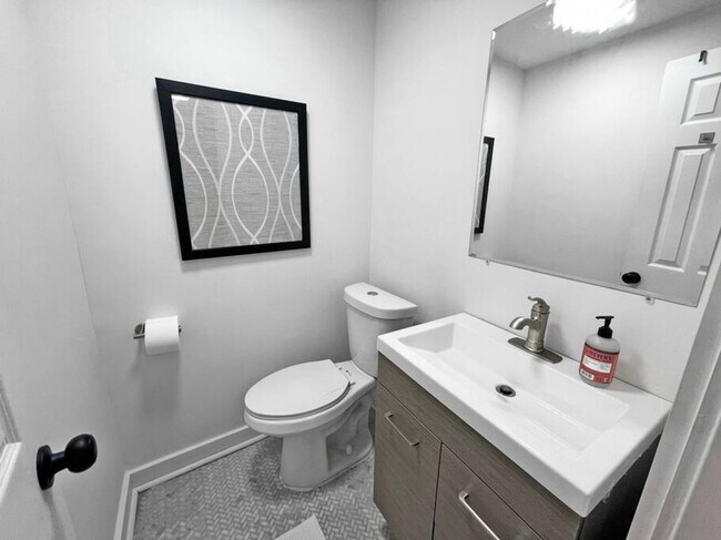 215 E Liberty St unit ID1056064P, Cincinnati, OH 45202 - photo 3