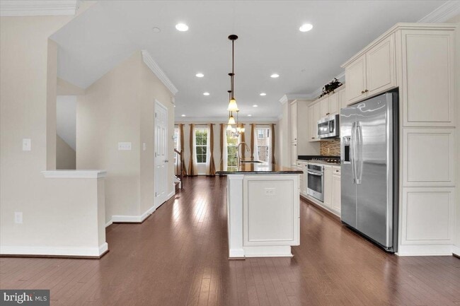 3607 Doc Berlin Dr, Silver Spring, MD 20906 - photo 6