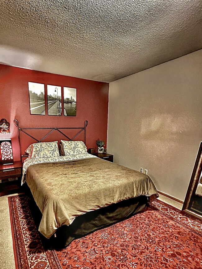7317 W Franklin Ave, Saint Louis Park, MN 55426