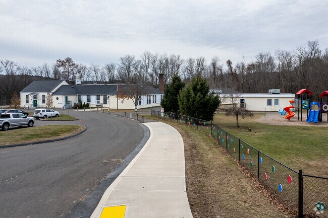 Bakerville Consolidated School has 100 students in K-2.