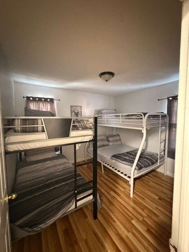 24800 Dunning St, Dearborn, MI 48124 - photo 6