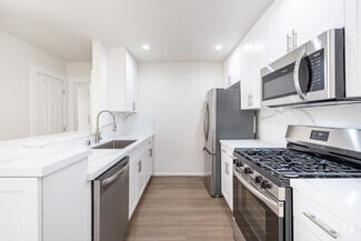 693 Mccloud Ave, Thousand Oaks, CA 91360