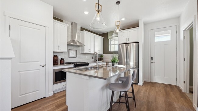 906 Logan Peak Way, Berthoud, CO 80513 - photo 2