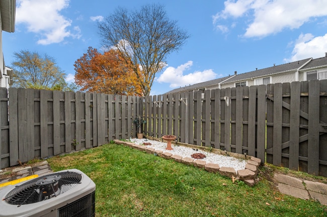 36702 Park Pl Dr, Sterling Heights, MI 48310 - photo 3